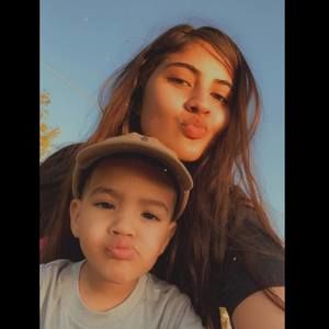 Meet your Posher, Alexia